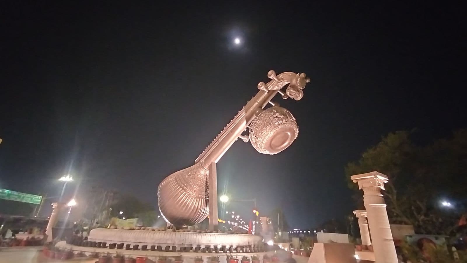 Lucknow Ayodhya Allahabad Varanasi Tour - Image 3