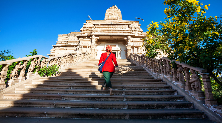 Sai Baba of Puttaparthi Tour