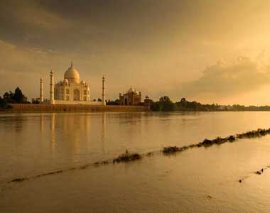 Golden Triangle Tour By Train