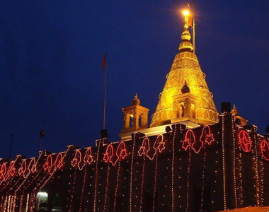 Sai Baba of Puttaparthi Tour